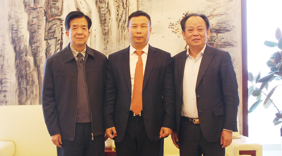 潮汕商會上海和廣西會長姚文琛、方秋潮一行友好訪問中金國泰控股集團(tuán)